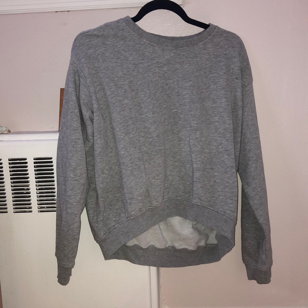 Pullover sweater